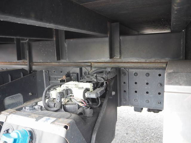 三菱ふそうキャンタークレーン4段小型（2t・3t）[写真27]