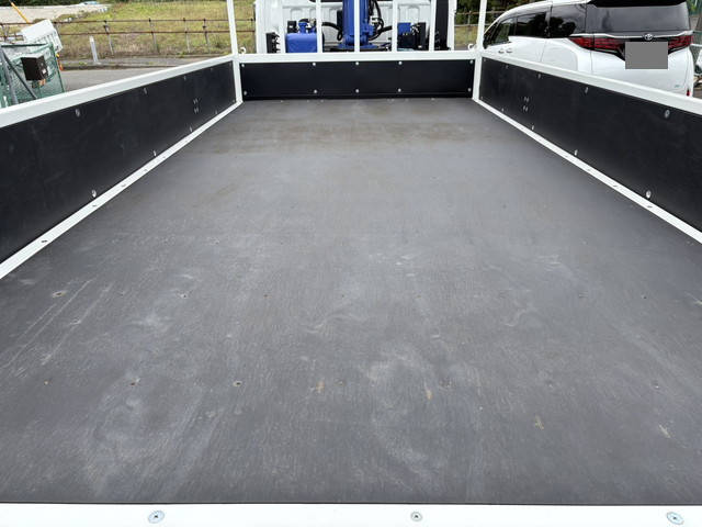 三菱ふそうキャンタークレーン4段小型（2t・3t）[写真10]