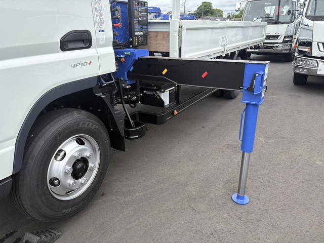 三菱ふそうキャンタークレーン4段小型（2t・3t）[写真13]