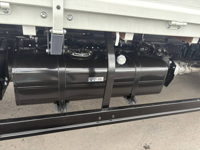 三菱ふそうキャンタークレーン4段小型（2t・3t）[写真23]