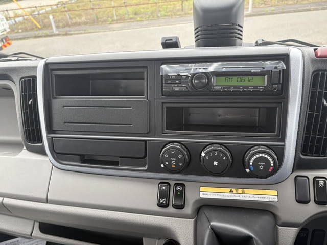 三菱ふそうキャンタークレーン4段小型（2t・3t）[写真27]