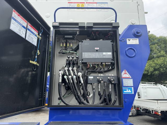 いすゞエルフ高所作業車小型（2t・3t）[写真13]