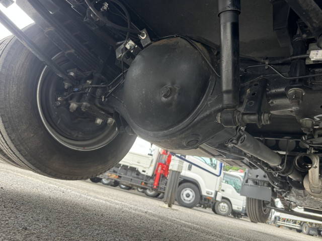 いすゞエルフ高所作業車小型（2t・3t）[写真36]