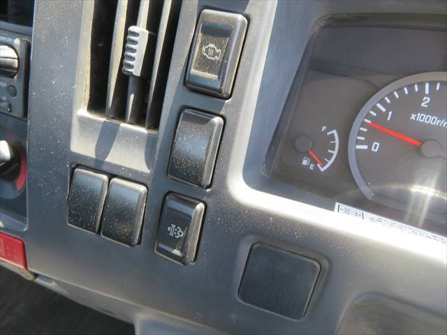 いすゞエルフ散水車小型（2t・3t）[写真32]