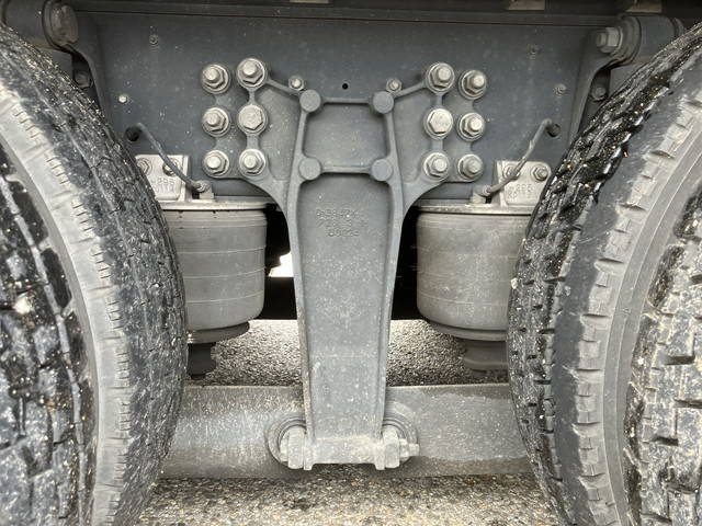 いすゞギガアルミウイング大型（10t）[写真18]