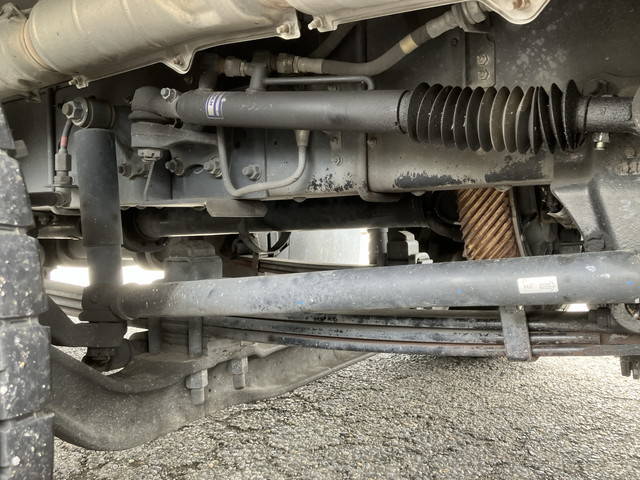 いすゞギガアルミウイング大型（10t）[写真24]