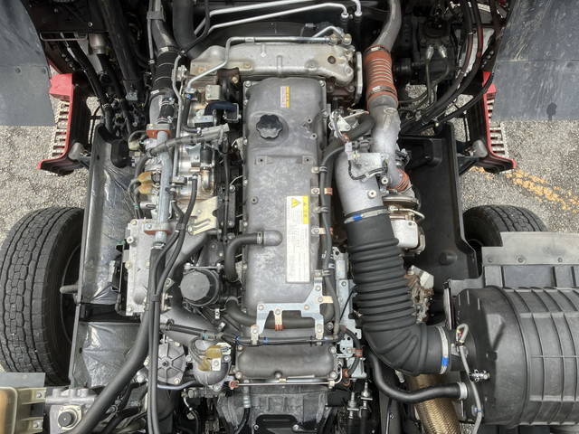 いすゞギガアルミウイング大型（10t）[写真26]