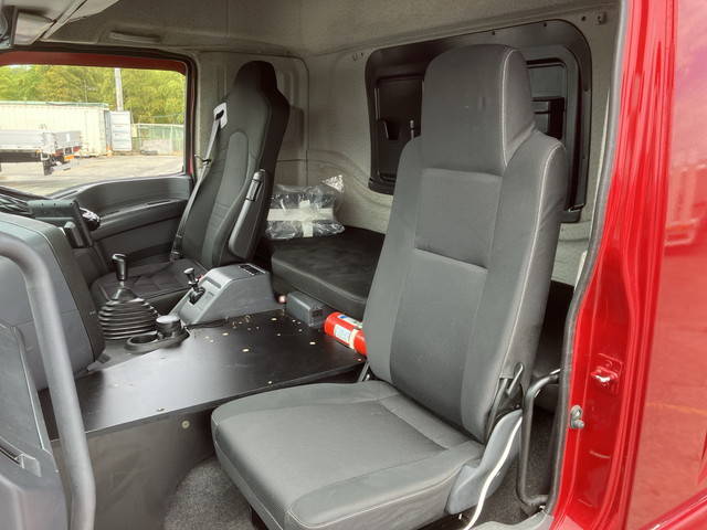 いすゞギガアルミウイング大型（10t）[写真28]