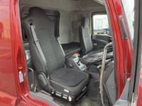 いすゞギガアルミウイング大型（10t）[写真30]