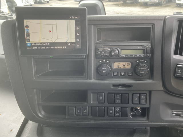 いすゞギガアルミウイング大型（10t）[写真35]