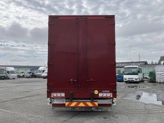 いすゞギガアルミウイング大型（10t）[写真08]