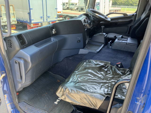 日野プロフィアアルミブロック大型（10t）[写真32]