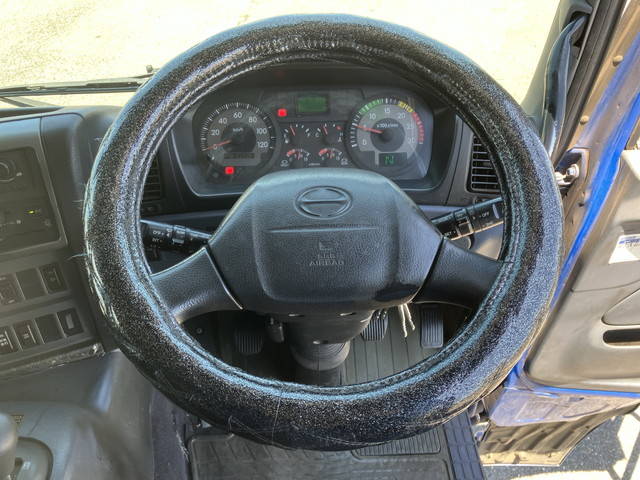 日野プロフィアアルミブロック大型（10t）[写真37]