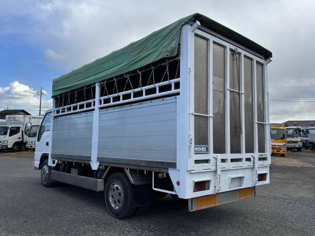 いすゞエルフ家畜運搬車小型（2t・3t）[写真02]