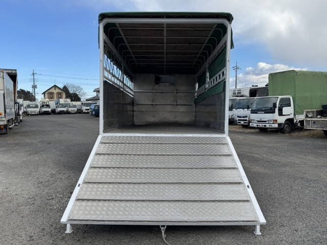 いすゞエルフ家畜運搬車小型（2t・3t）[写真07]