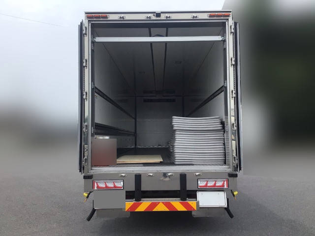 三菱ふそうスーパーグレート冷蔵冷凍ウイング大型（10t）[写真10]