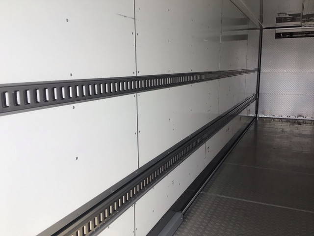 三菱ふそうスーパーグレート冷蔵冷凍ウイング大型（10t）[写真12]