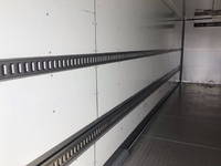 三菱ふそうスーパーグレート冷蔵冷凍ウイング大型（10t）[写真12]