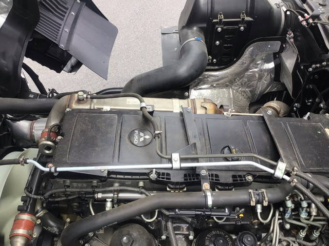 三菱ふそうスーパーグレート冷蔵冷凍ウイング大型（10t）[写真28]