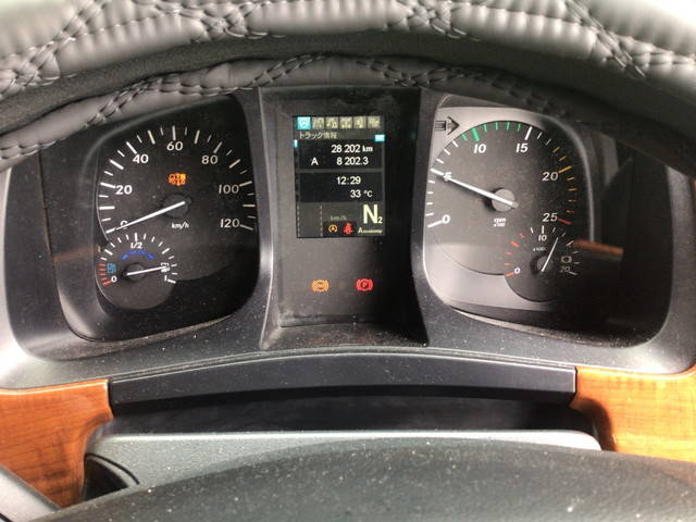 三菱ふそうスーパーグレート冷蔵冷凍ウイング大型（10t）[写真34]