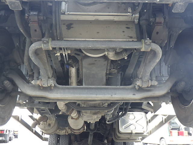 三菱ふそうファイターセルフクレーン4段増トン（6t・8t）[写真18]