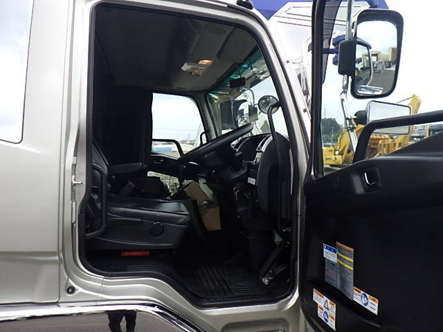 三菱ふそうファイターセルフクレーン4段増トン（6t・8t）[写真24]