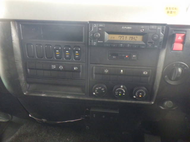 三菱ふそうファイターセルフクレーン4段増トン（6t・8t）[写真29]