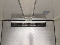 三菱ふそうスーパーグレート冷蔵冷凍ウイング大型（10t）[写真13]