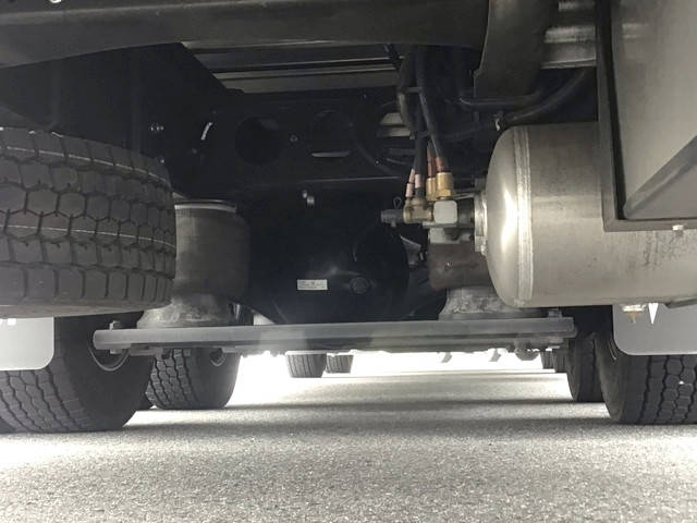 三菱ふそうスーパーグレート冷蔵冷凍ウイング大型（10t）[写真27]