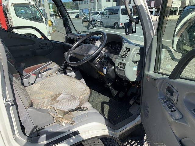 トヨタダイナ幌車小型（2t・3t）[写真11]