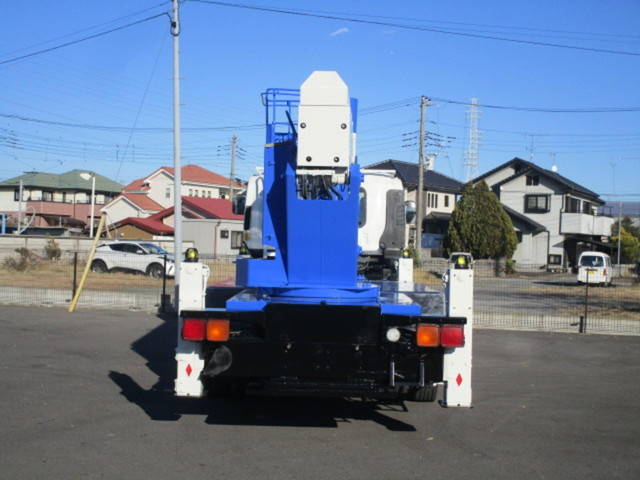 いすゞフォワード高所作業車中型（4t）[写真07]