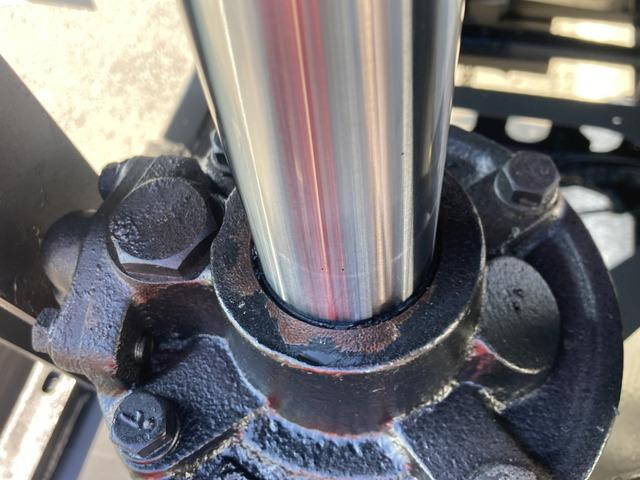 日野レンジャーダンプ・クレーン付中型（4t）[写真24]