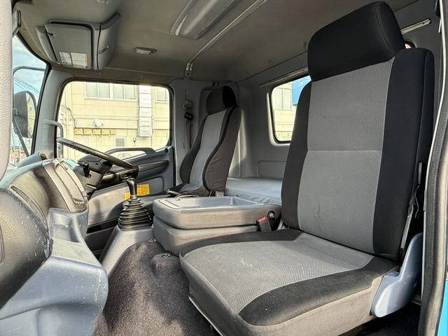 日野レンジャーダンプ・クレーン付中型（4t）[写真31]