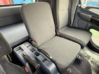 日野レンジャーダンプ・クレーン付中型（4t）[写真33]