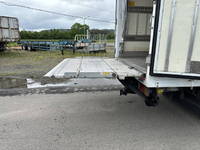 いすゞエルフ冷凍車（冷蔵車）小型（2t・3t）[写真14]