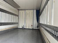 いすゞエルフ冷凍車（冷蔵車）小型（2t・3t）[写真17]