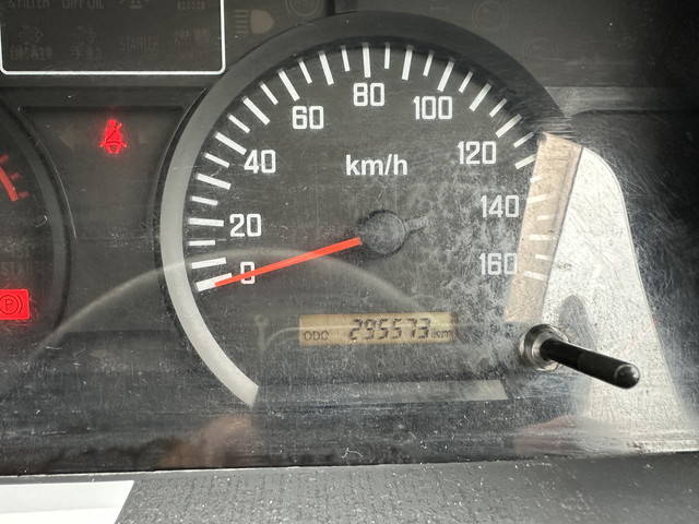 いすゞエルフ冷凍車（冷蔵車）小型（2t・3t）[写真19]