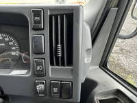 いすゞエルフ冷凍車（冷蔵車）小型（2t・3t）[写真23]