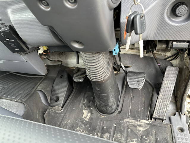 いすゞエルフ冷凍車（冷蔵車）小型（2t・3t）[写真39]