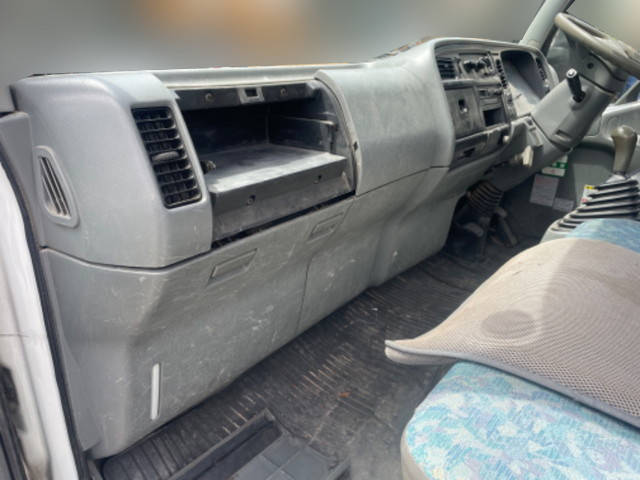 三菱キャンタークレーン4段小型（2t・3t）[写真30]