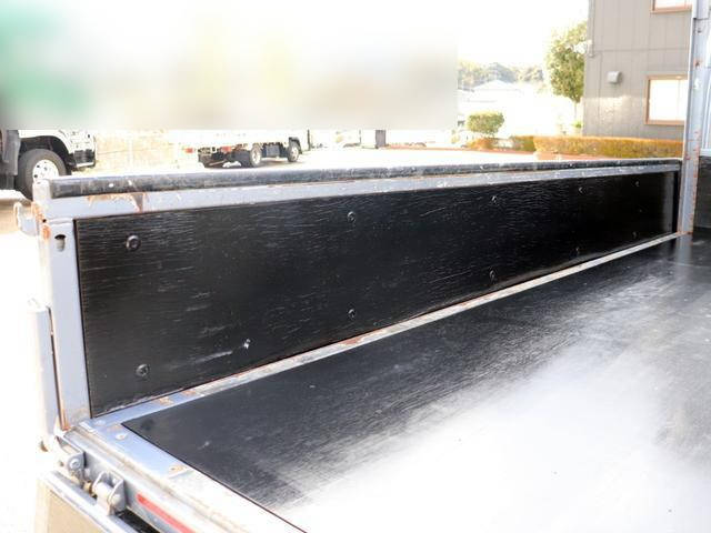 いすゞエルフ平ボディ小型（2t・3t）[写真13]