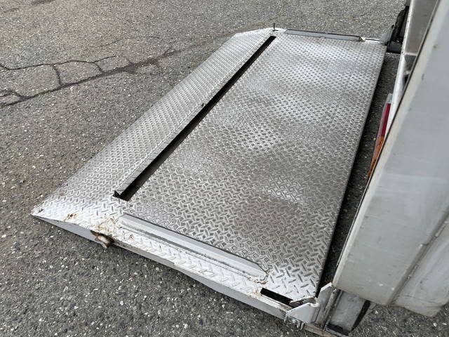 日産アトラスアルミバン小型（2t・3t）[写真18]