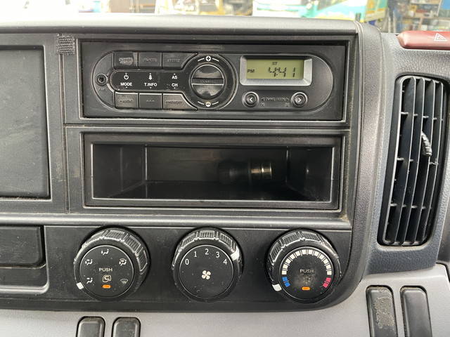 日産アトラスアルミバン小型（2t・3t）[写真35]