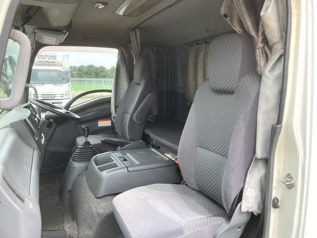 いすゞフォワードアルミウイング中型（4t）[写真30]