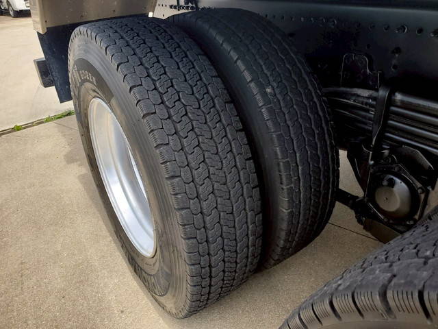 日野プロフィアダンプ大型（10t）[写真27]