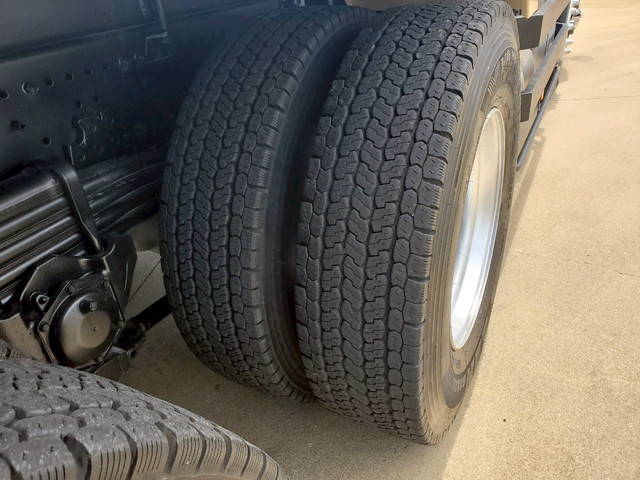 日野プロフィアダンプ大型（10t）[写真28]