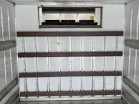 いすゞフォワード冷凍車（冷蔵車）中型（4t）[写真12]