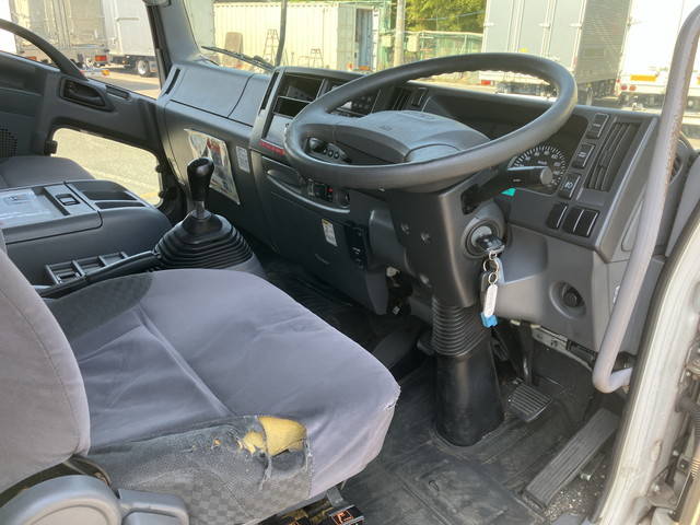 いすゞフォワード冷凍車（冷蔵車）中型（4t）[写真35]