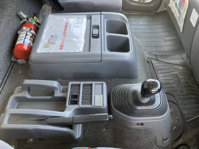 いすゞフォワード冷凍車（冷蔵車）中型（4t）[写真36]