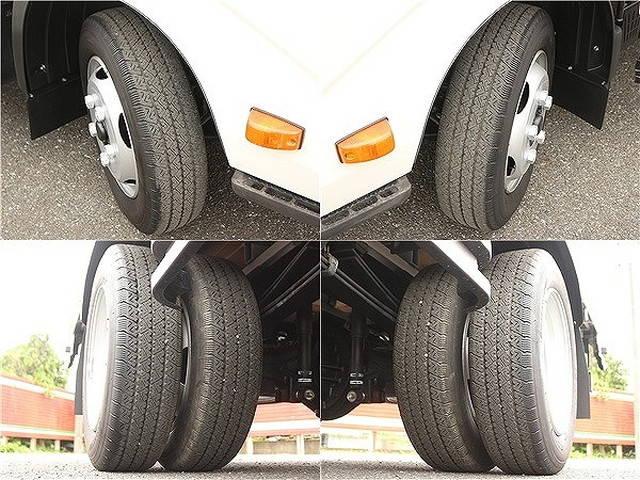 トヨタトヨエース平ボディ小型（2t・3t）[写真20]